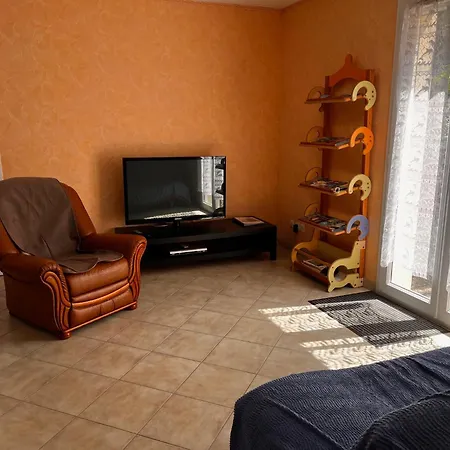 Les écureuils - 3 Minutes à Pied De La *